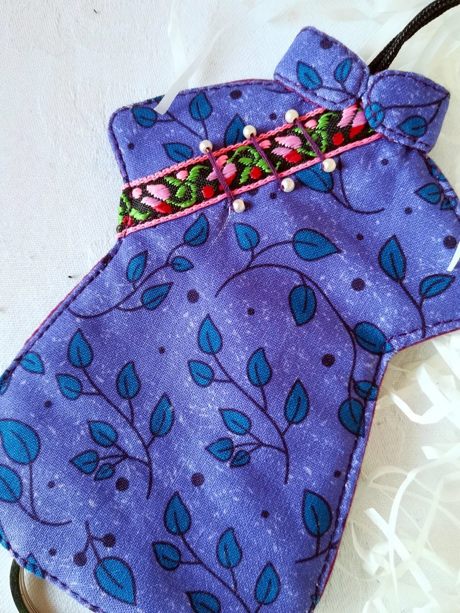 ChicIndianLady's tweet photo. Just finished a tiny hand-stitched fabric keychain with my old grandma’s sewing thread—slow, messy, and totally my favorite small win today!， https://t.co/3n8zpuWLYl