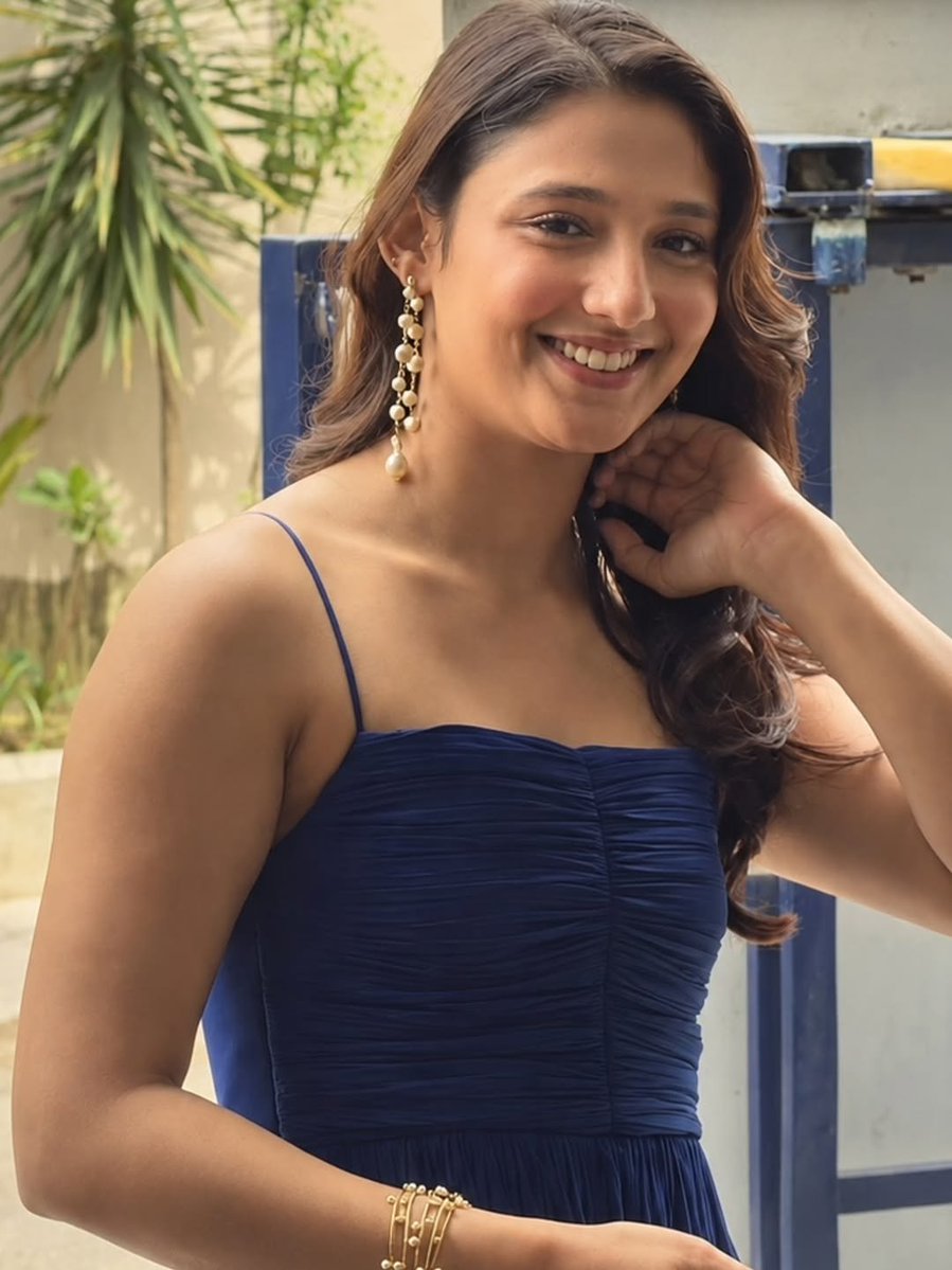 stargallery2020's tweet photo. Ritika Nayak looks effortlessly elegance in a royal blue ruched maxi dress, paired with stunning gold-plated pearl drop earrings 💙 https://t.co/NfLUsxpZXa