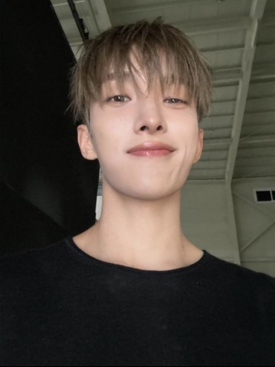 kyeomtaeyeoja's tweet photo. DNOTD (dokyeom nose of the day) https://t.co/03zaLQp8en