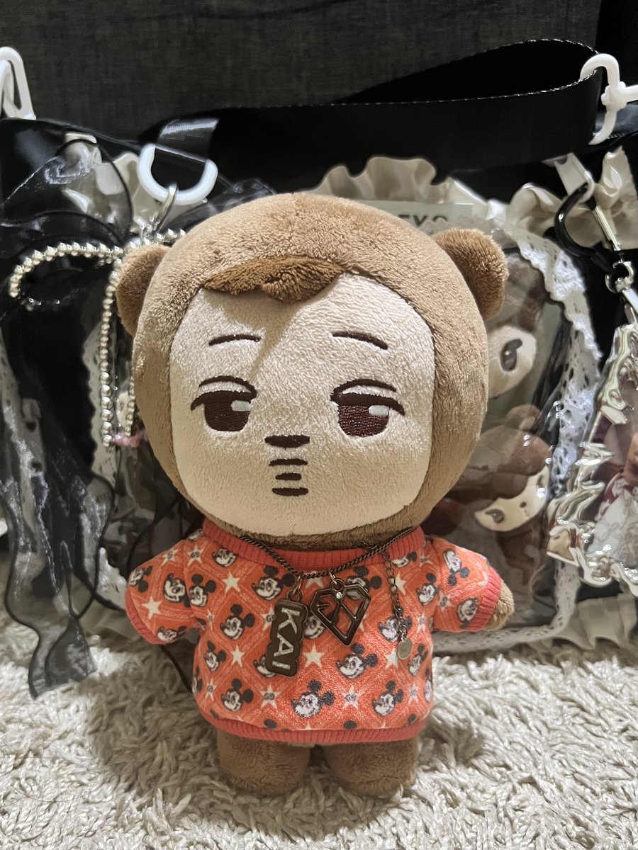 NiniReesh's tweet photo. “Apple of my eye” nung wala pang NiniBear 🥹🐻💛

Pero lablab pa rin naman! 😭 Madalas lang maiwan kasi hindi na talaga kasya sa bag. 🥺😂
#KAI #Jongin #GOM #NINIBEAR #GOMINI #KAI88Day #88KAIday https://t.co/9ik53rq652