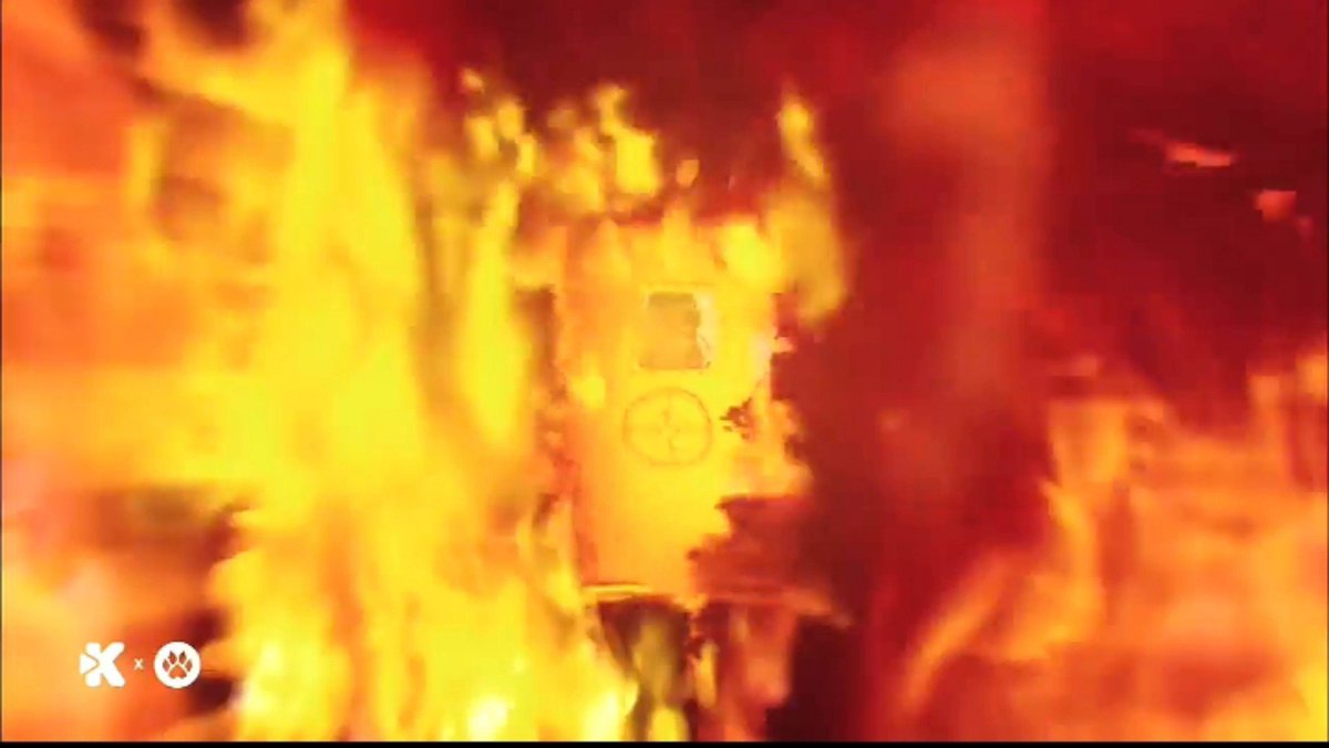 AniFathom's tweet photo. #MLBS6SPOILERS 
LILA BURNED ALL THE DIARIES TO LEAVE NO CLUES https://t.co/2F9j0Ackkf