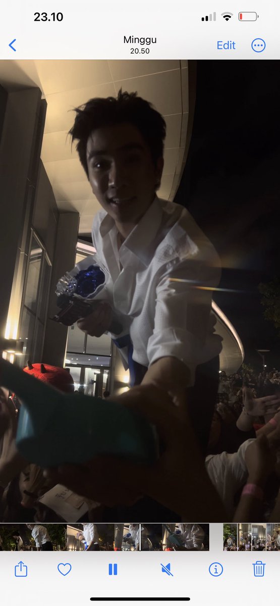 yucilcil_'s tweet photo. semalem iseng nyoba yg lagi rame, beneran mantep cuyy, bisa liat muka tampan Perth dengan jelas 😭😭😭 https://t.co/Od49ToPB39