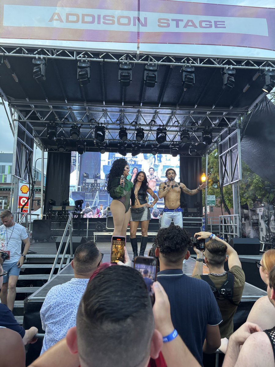 itskristine's tweet photo. saw 4 bb players at market days #andyisshy #bb28 https://t.co/isCDon54Zz