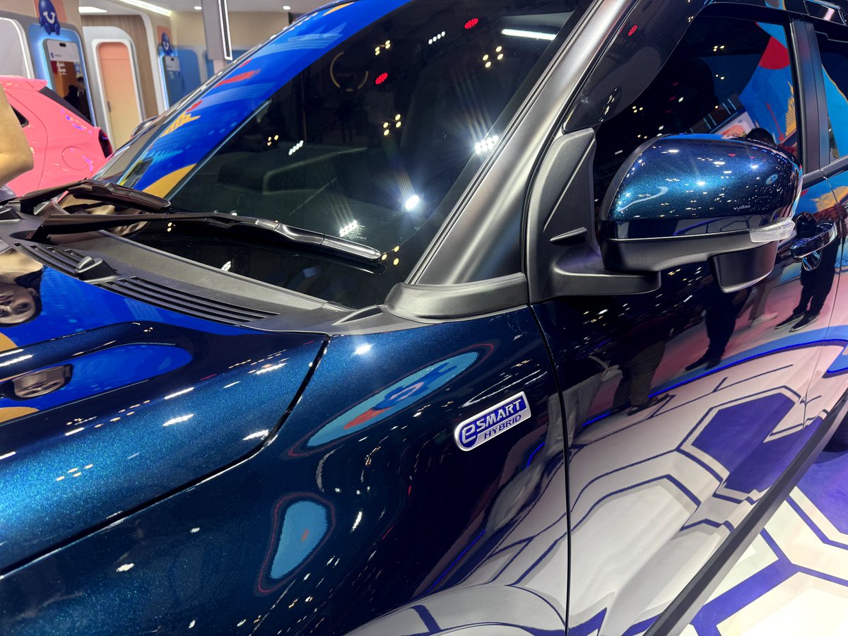 ElvaFun's tweet photo. FYI. Harga Daihatsu Rocky Hybrid lebih terjangkau loh dibanding persepsi umum thdp mobil hybrid, Garansi baterai hybrid hingga 8 tahun.Dan dukungan jaringan dealer dan layanan Daihatsu yg luas.
#DaihatsuRockyHybrid #SemuaJadiMudah #DaihatsuSahabatku https://t.co/9HknryX3o7