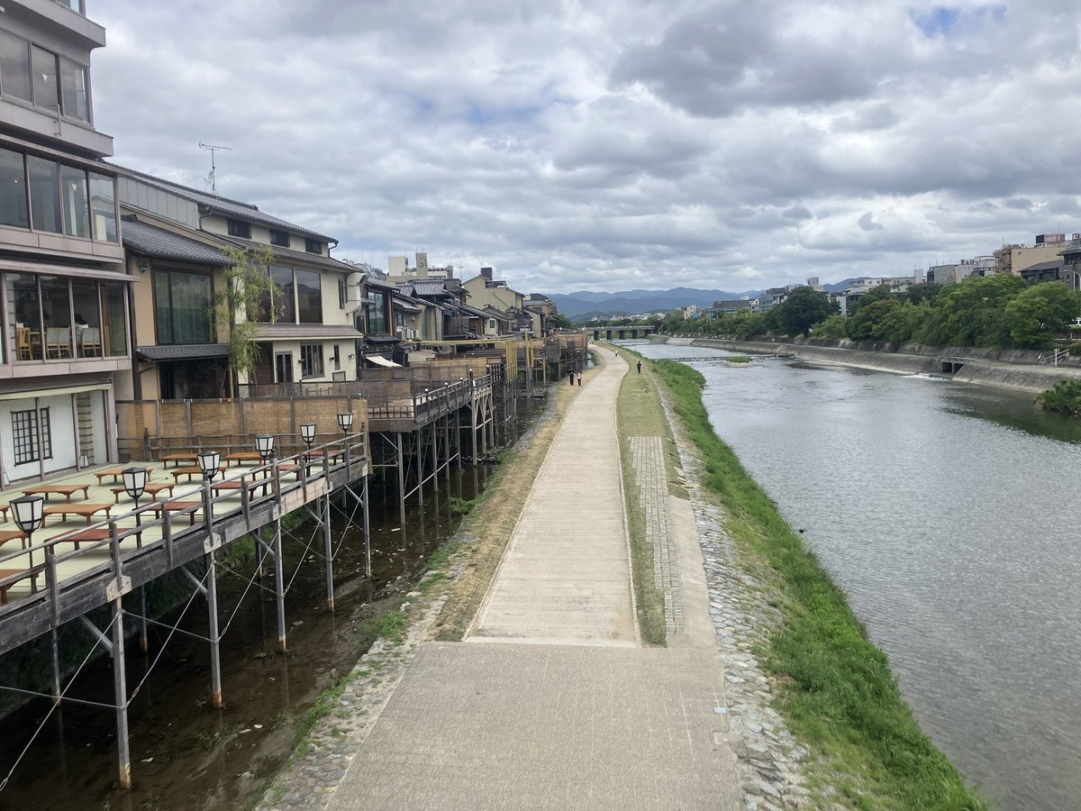 hatchgionbc's tweet photo. 文学スナック『#懶惰』@gion_randa 扉外『#京都 #祇園 文学間借り店』は8日現在『#moco』『#ガジラ通信』『#IVEN』『#ならっきーの推し活』『#うたらば』『#ながものがたり』『#gatta』を追加設置。皆様、ぜひ
#フリーペーパー #フリーマガジン #ローカルメディア #フリーペーパー専門店 https://t.co/3dNEX5BlOY