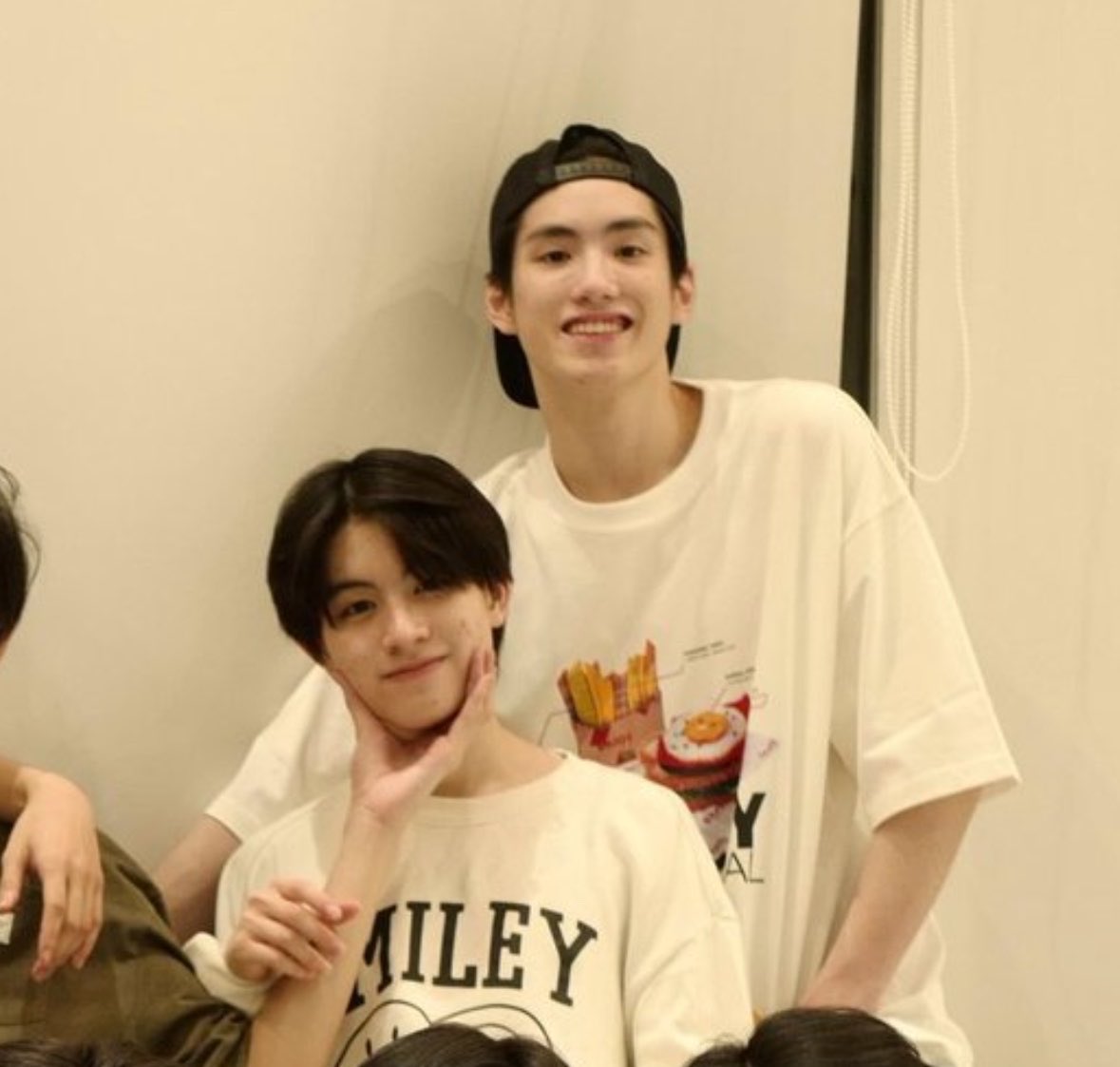 yourbadcow09's tweet photo. แต่เล้กจนโตเลย 🥺🩷🩵 https://t.co/v21XlA4IcY