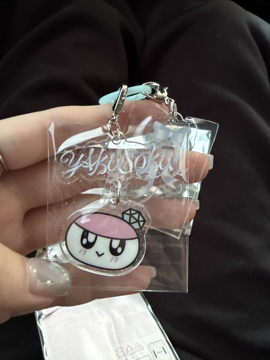 _miw08's tweet photo. @mk_g17 コメント失礼致します。
当方カプセルトイのボンボンイ所持しております。
ディノと交換可能でしょうか？？
ご検討よろしくお願い致します🙇🏻‍♀️ https://t.co/L4NitJXoiL