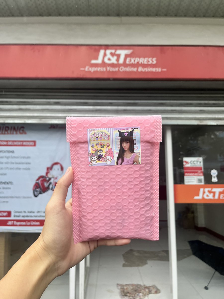 user143_riki's tweet photo. Shipped out a penpal from insta 🫶🏼🥹 https://t.co/3NVLNfERyj
