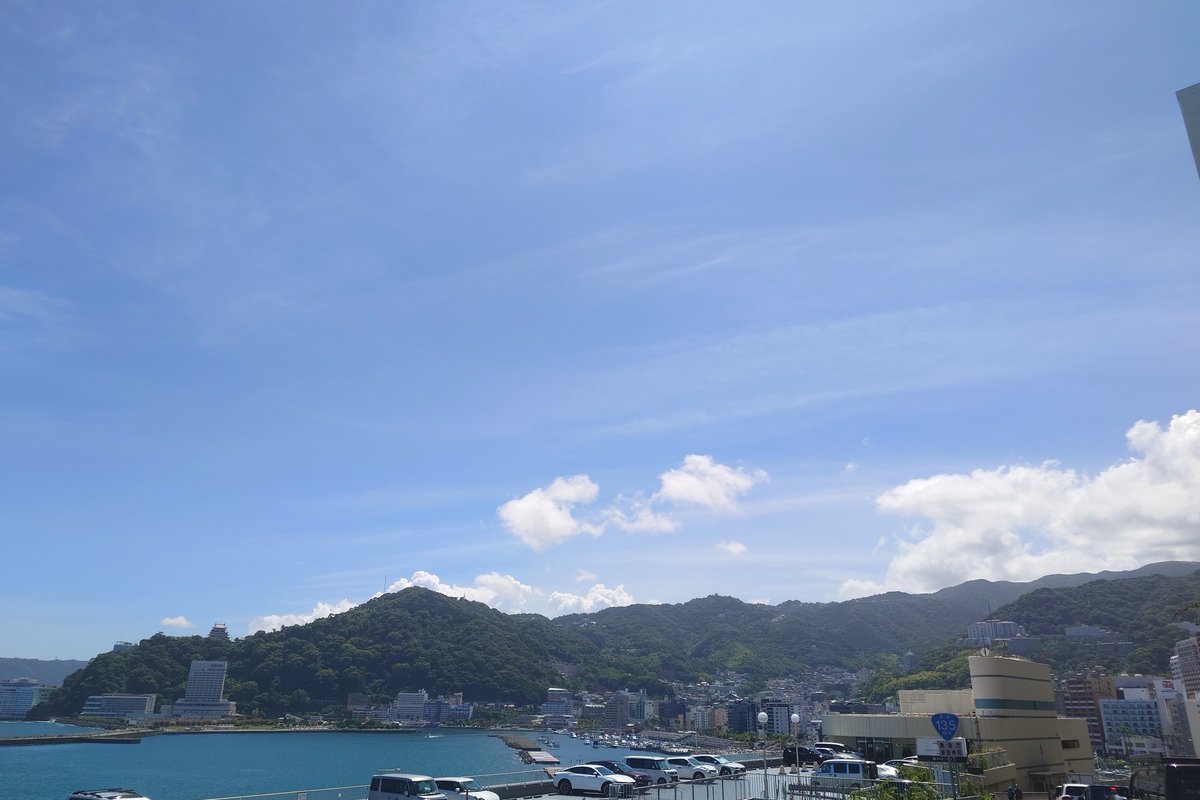 mooka14_1's tweet photo. 熱海来たー！！
超賑わってる

夏だなぁ…。 https://t.co/NA5w1Bdnnu
