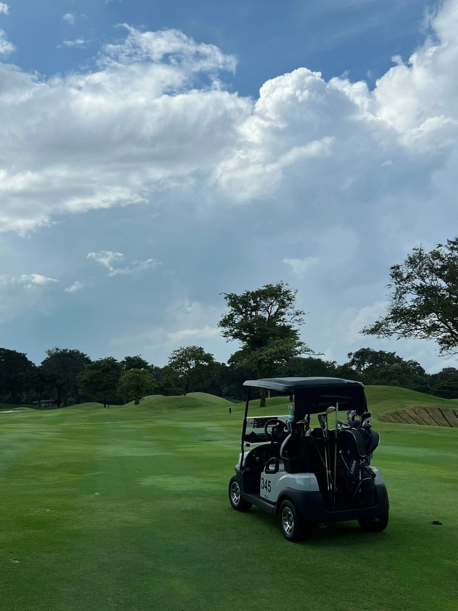 Snowytarcp's tweet photo. The weather was very comfortable today, and my swing felt very easy and smooth. https://t.co/XY9kp2RrPB