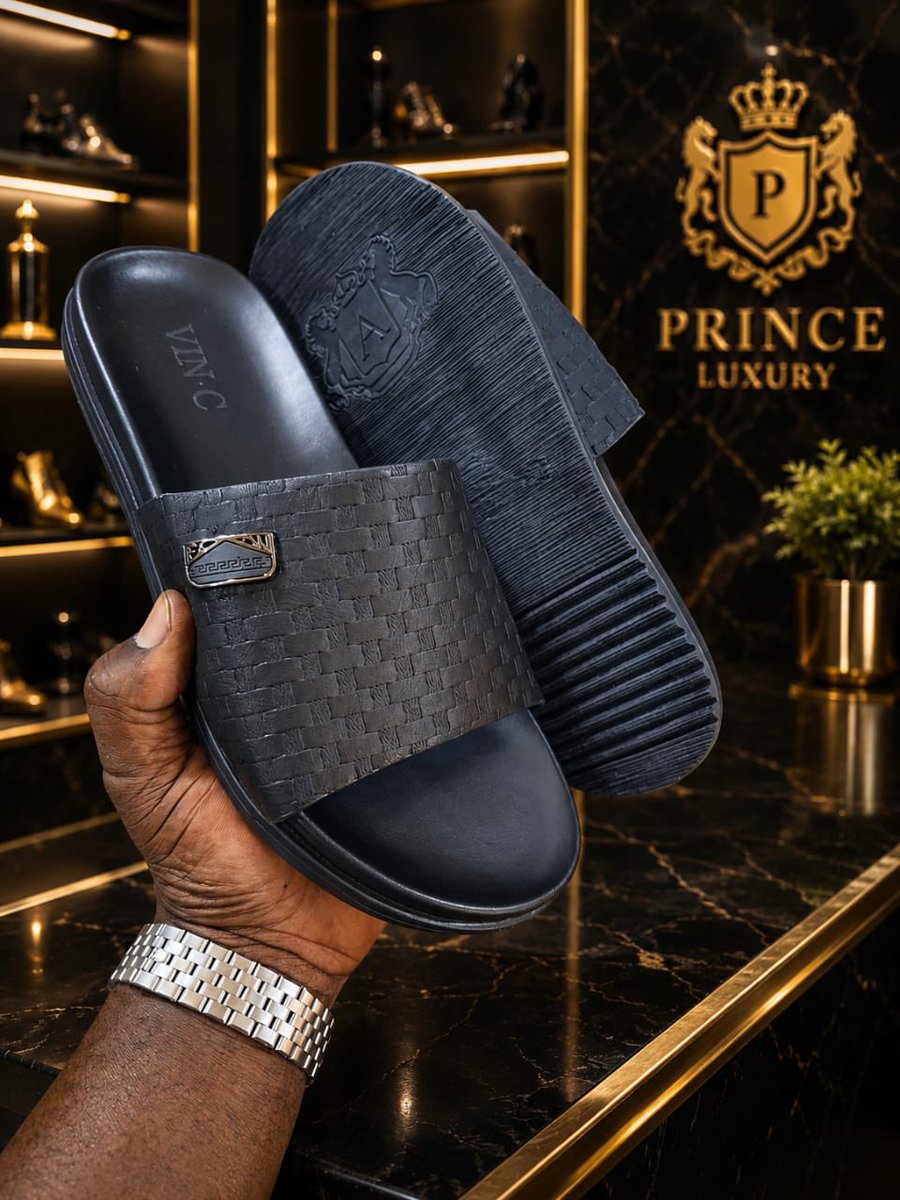 dinero_crocs's tweet photo. + Sizes 40 to 46 

Price: N22,000 https://t.co/tLu8OFzoBb