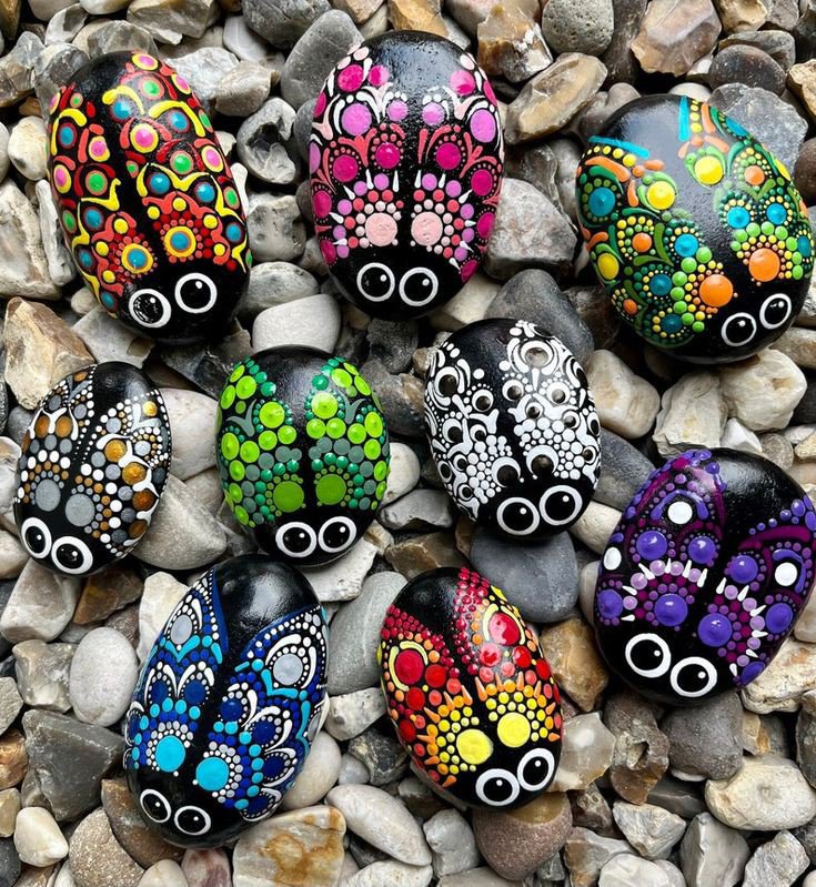 AnticheEAttuali's tweet photo. #PebbleArt https://t.co/pvwO5Lolhn