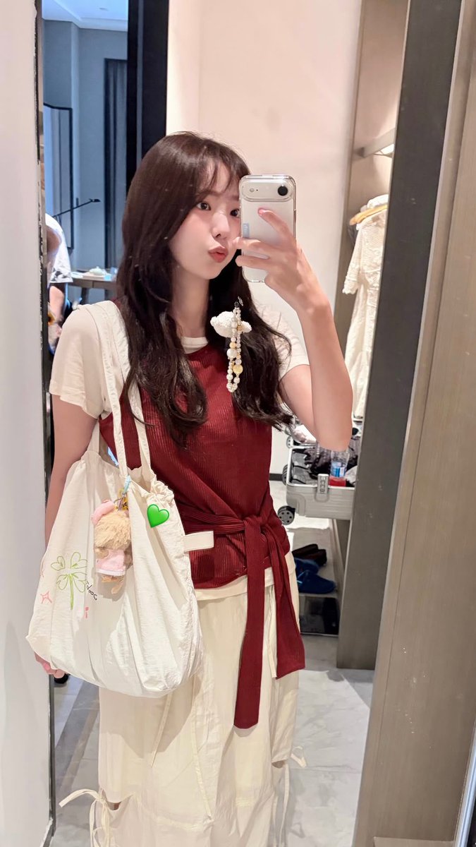 ChaeSoobin_TH's tweet photo. [📷soobinms’s IG story update] 26.08.08

💚 (ซูบินสวยจังเลยค่ะ ><)

#แชซูบิน #ChaeSoobin #채수빈 
#WHISPER_OF_MEMORIES_in_GUANGZHOU https://t.co/QUS4QmdXTP