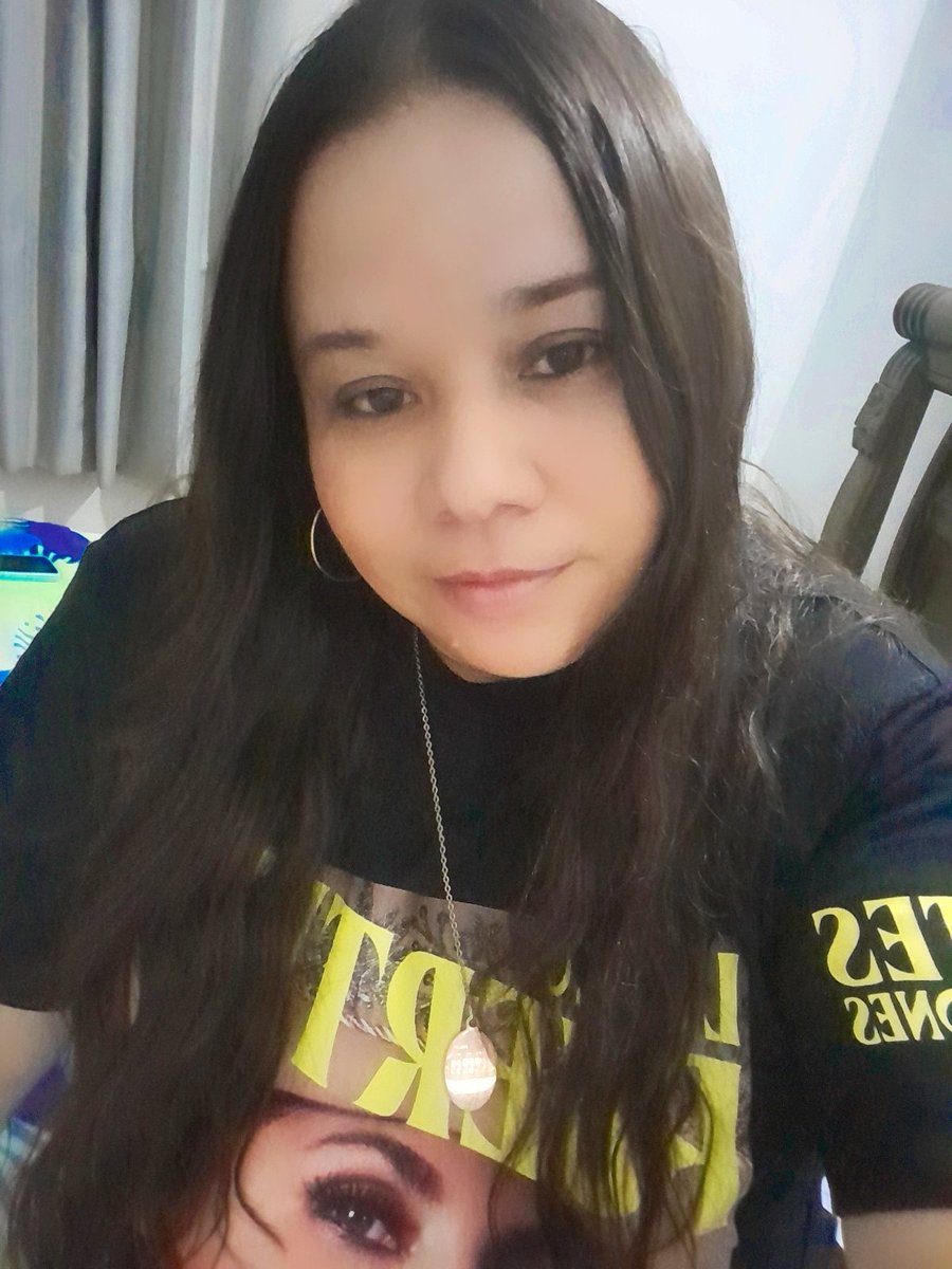 Lucerolandiaa's tweet photo. Hace días me hice yo misma está camiseta de #FuertesDeclaraciones pero no había podido subir la fotico porque tenía mi cel dañado 🥺 https://t.co/tZe1ywCjvS