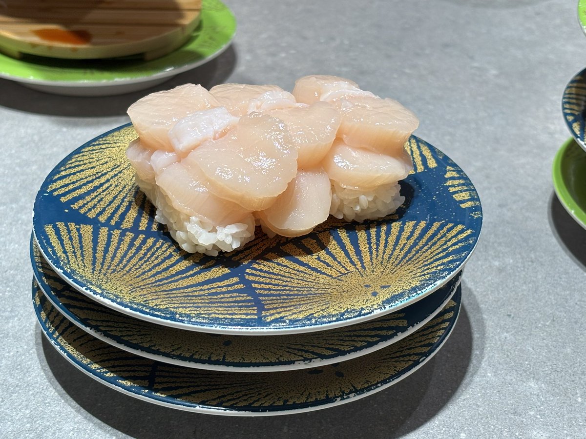 171_sp's tweet photo. 根室花まる行ってきた！
美味しいお寿司いっぱい食べた🍣 https://t.co/0e1jhpZAJ1