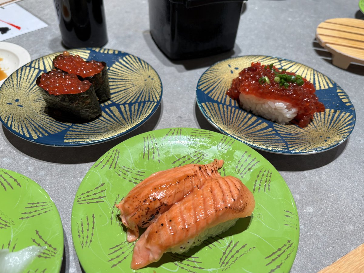 171_sp's tweet photo. 根室花まる行ってきた！
美味しいお寿司いっぱい食べた🍣 https://t.co/0e1jhpZAJ1