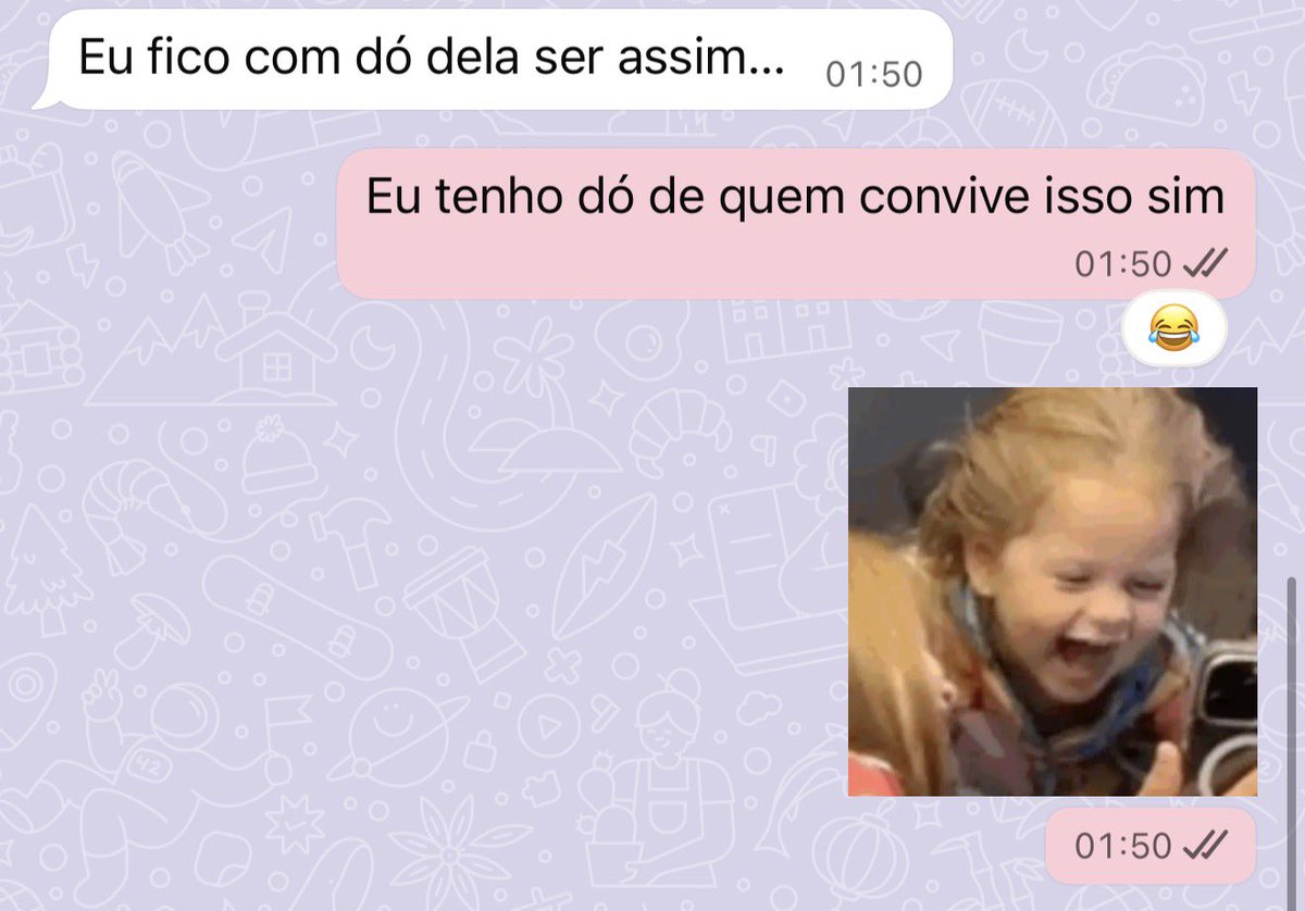 IsabelaaFreitas's tweet photo. Existem dois tipos de amigas: https://t.co/89DdMw2D4L