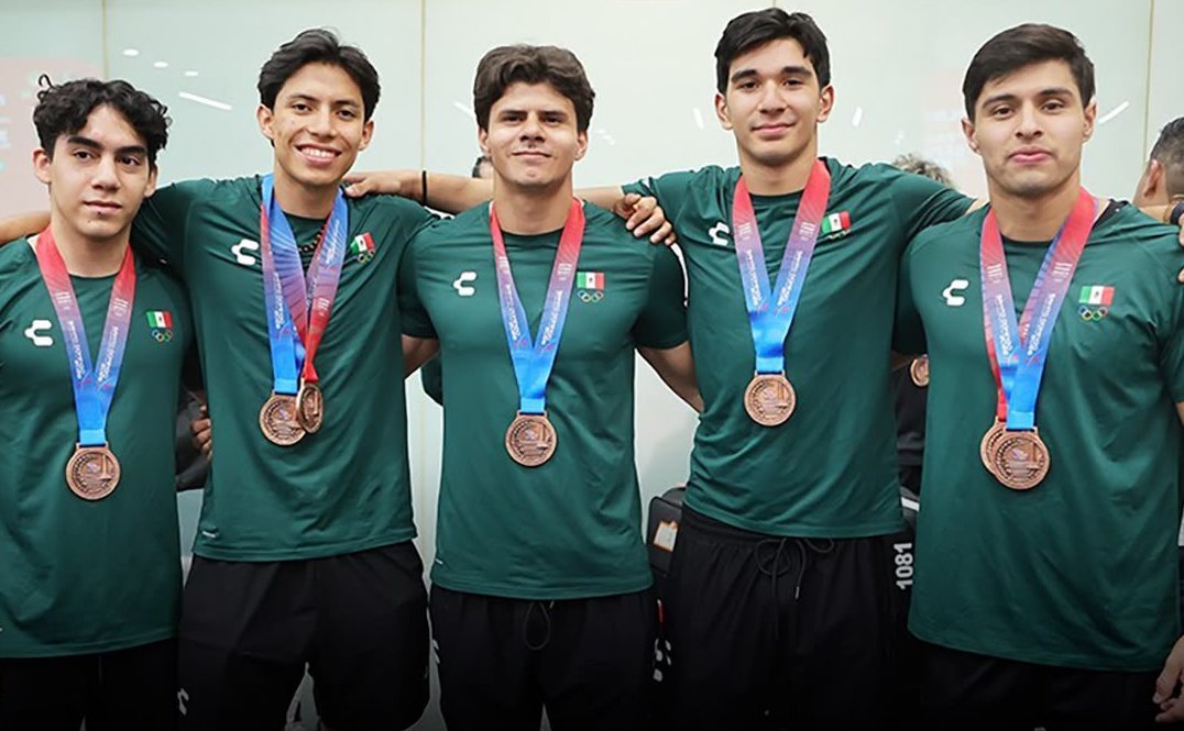 universdep's tweet photo. #SantoDomingo2026 

Medallero

Día 14 (Top 10)

1️⃣ #MEX 🇲🇽 164🥇120🥈111🥉395🏅

2️⃣ #COL 🇨🇴 89🥇96🥈75🥉260🏅

3️⃣ #CUB 🇨🇺 50🥇48🥈56🥉154🏅

4️⃣ #RDM 🇩🇴 45🥇36🥈64🥉145🏅

5️⃣ #VEN 🇻🇪 44🥇66🥈97🥉207🏅 https://t.co/b7VzIvAn37