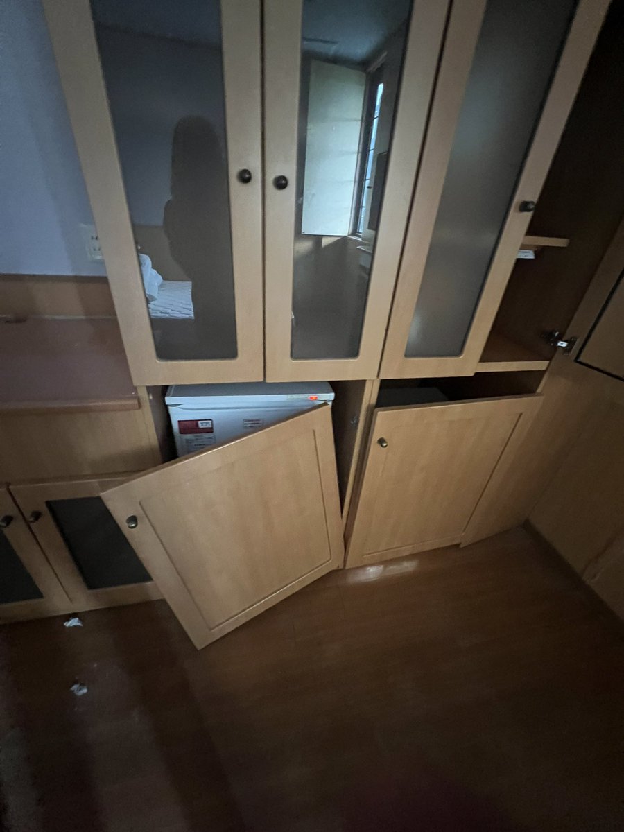 mararonnu24's tweet photo. まだマシな部屋たちϵ( 'Θ' )϶🦜 https://t.co/1te40USbPn