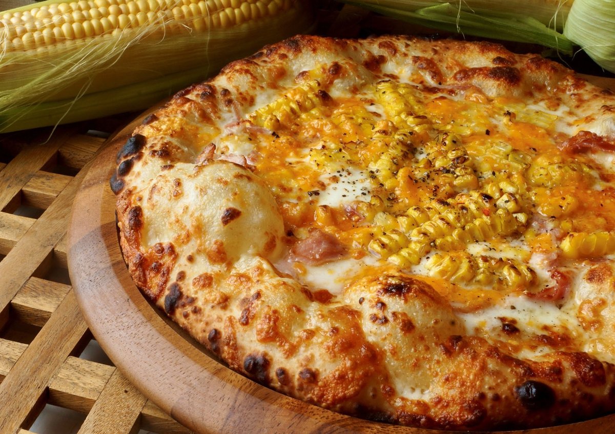 pizzadeux_cts's tweet photo. 🌽千歳店期間限定メニュー🌽

本日からとうもろこしを贅沢に使った

「マンチェスター」を販売いたします！

今年からハムも「自家製」にこだわり、よりパワーアップしました

🌽マンチェスター🌽
とうもろこし／自家製ハム／ホワイトソース／チェダーチーズ
Mサイズ　2,380円　※Mサイズのみ https://t.co/qTJbWXWzqk