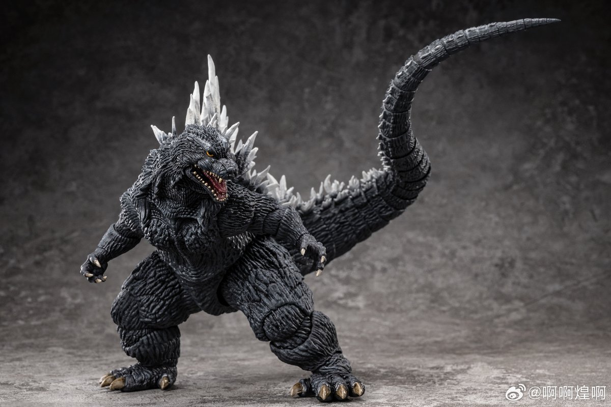 NyongGong's tweet photo. New Hiya Toys Godzilla (2002) Photos From Weibo's 啊啊煌啊. https://t.co/dWJger8aQj