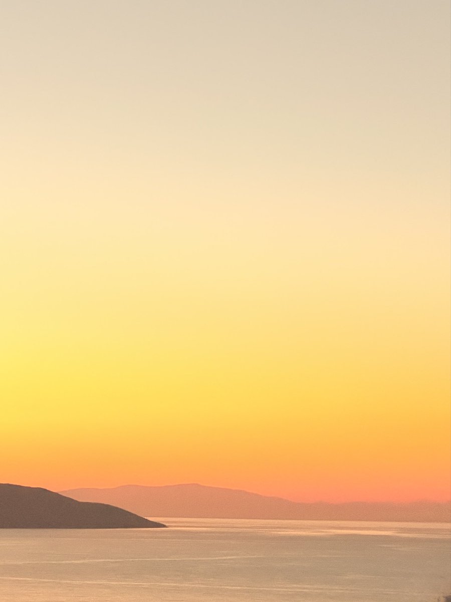 Joyce37273537's tweet photo. εσένα διάλεξε και ο ήλιος https://t.co/a0sEDGfiGO