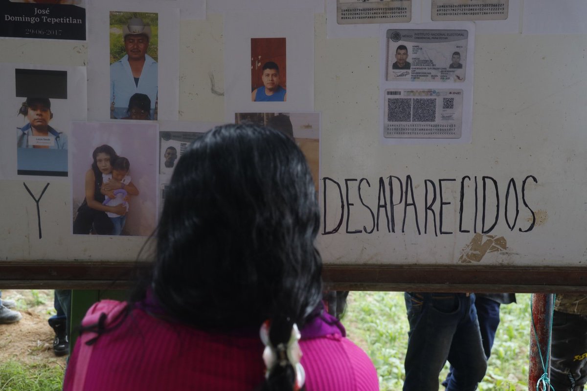 Tlachinollan's tweet photo. 📌En asamblea 12 comunidades de Chilapa exigieron libertad para Jesús Plácido |👀Exigieron no más criminalización de los pueblos nahuas, libertad inmediata de Jesús Plácido, seguridad y reconstrucción de las viviendas afectadas por la violencia 
👉🏾https://t.co/w5ZYoZ3xWS https://t.co/nMTiQVdeWW