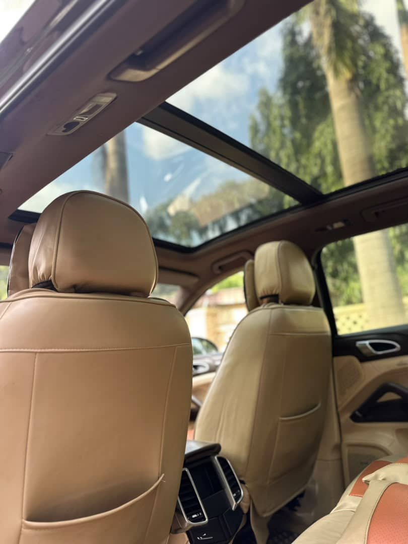 harunaphorl's tweet photo. 2015 PORSCHE CAYENNE 

-Neatly Used 
Just Buy and Be Going

Price: 8.2
Abuja

Call or WhatSapp 09073130624 https://t.co/hnMh5DlXaJ
