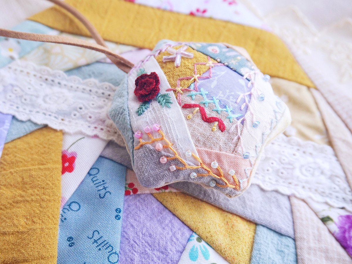DamnItHays's tweet photo. Turn old denim scraps into cute keychains—no fancy tools needed! Perfect small DIY for a lazy Sunday afternoon , let’s craft something fun today! https://t.co/X3NYCeo1L5