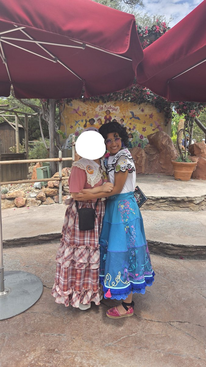 a_m_n82's tweet photo. 嬉しすぎミラベルサイン😭😭
がちレアサインだと思う😭😭😭😭
全然泣いた https://t.co/0fiS2xYgGo