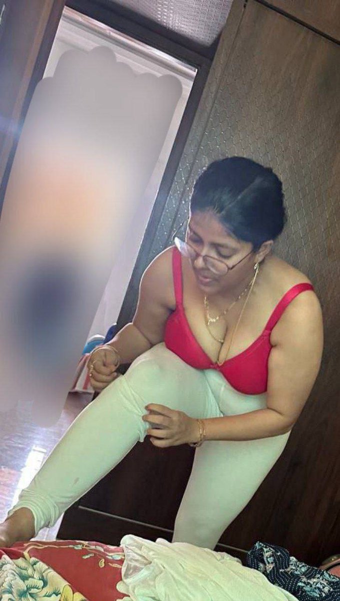 jbillaharry's tweet photo. Telugu mom undressing 😲 
Tamil Mallu Telugu Leaked VIP 👑
https://t.co/9nnmCgHAGA ❤️‍🔥
https://t.co/9nnmCgHAGA ❤️‍🔥 https://t.co/WSq45AwQ5U