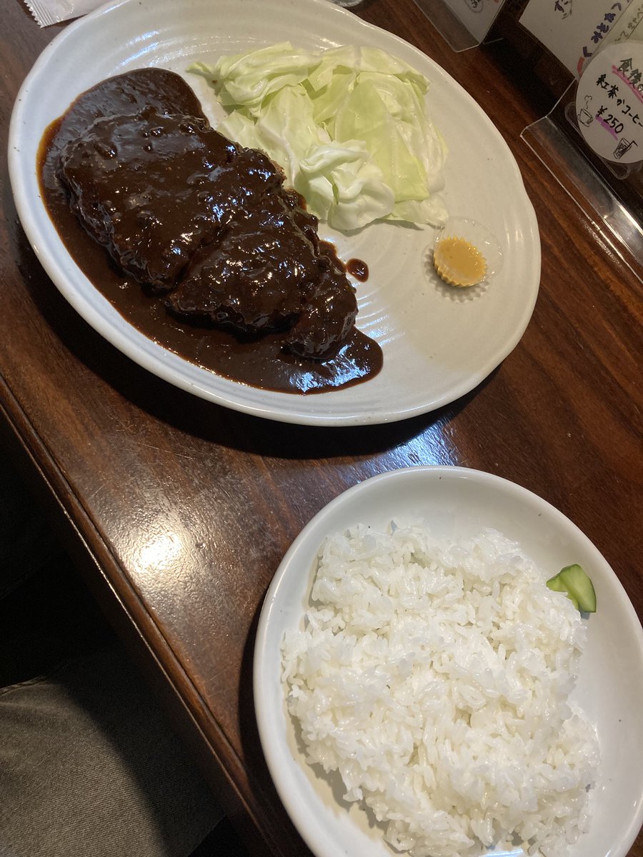 himi3's tweet photo. 一年ぶりの幸せタイム。
岡山で味噌カツ食べれるのはありがたい。 https://t.co/I0Zh2JiByr
