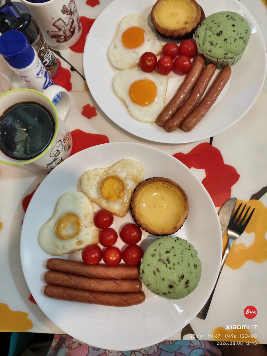 TinHoBlogger's tweet photo. 8/8（土）
👨🏼‍🍳👫🏻休日の昼食は簡単な生活🫰😋

#お昼ごはん 
#うちごはん 
#目玉焼き 
#エッグタルト
#蒸しパン https://t.co/paKh8aYSsi