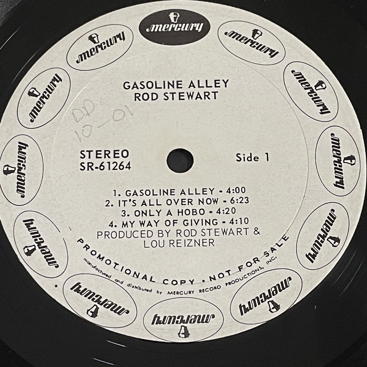 rsvp56513's tweet photo. 【本紙特選釣果】GASOLINE ALLEY | ROD STEWART | US MERCURY RECORD PRODUCTION INC. SR 61264 | SR 61264-A-M1 / SR61264-B-M1 | PROMOTIONAL COPY•NOT FOR SALE | 玉に瑕もトレース、ノイズに問題なしの嬉しい一枚、豊かなMERCURYの音は本紙大好物なのであります。 https://t.co/hpCk0NMDPu