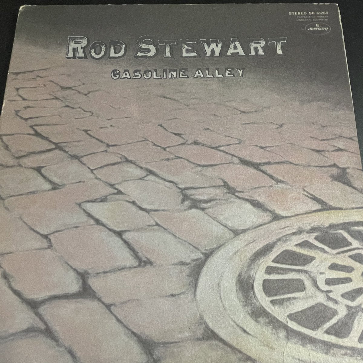 rsvp56513's tweet photo. 【本紙特選釣果】GASOLINE ALLEY | ROD STEWART | US MERCURY RECORD PRODUCTION INC. SR 61264 | SR 61264-A-M1 / SR61264-B-M1 | PROMOTIONAL COPY•NOT FOR SALE | 玉に瑕もトレース、ノイズに問題なしの嬉しい一枚、豊かなMERCURYの音は本紙大好物なのであります。 https://t.co/hpCk0NMDPu