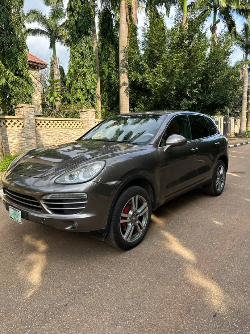 harunaphorl's tweet photo. 2015 PORSCHE CAYENNE 

-Neatly Used 
Just Buy and Be Going

Price: 8.2
Abuja

Call or WhatSapp 09073130624 https://t.co/hnMh5DlXaJ