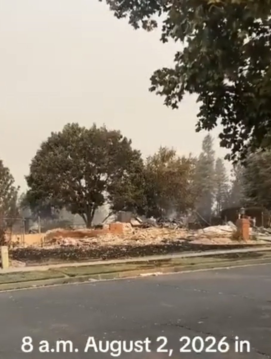 AllBiteNoBark88's tweet photo. #Spokane #Washington
AGAIN like the LA Fires
Entire Houses gone, Trees still standing.
This is NOT how Wildfires operate. https://t.co/0TNcuCxDbe