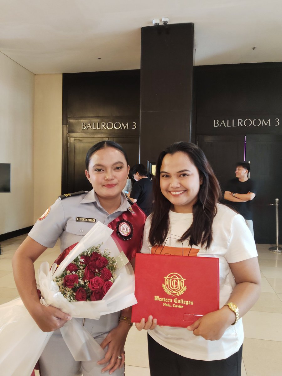 kharyllekhay's tweet photo. Sana dumating ang panahon na makita nila kung gaano ka naging matatag at tumayo sarili mong mga paa, love u always 🫶🏻 https://t.co/zVBHDpgK9S