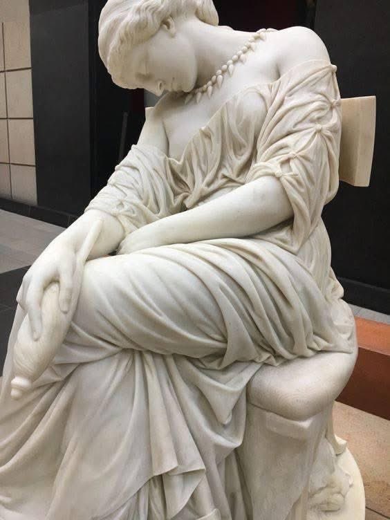 nissnickmich's tweet photo. “Penélope durmiente” (1848-49). Obra del escultor francés Jules Cavelier #arte #escultura #belleza #penelope #odiseo #odisea #ulises #curiosidades #8ago https://t.co/LjytuggS7O