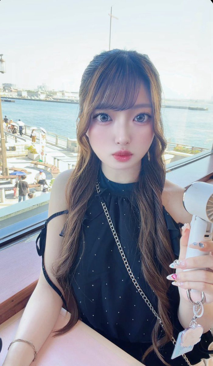 reika_pikumin's tweet photo. 前髪あり派？なし派？

リプで教えて^ᴗ ̫ ᴗ^♩ https://t.co/oJuGK46l2q