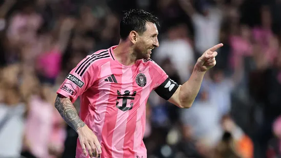hyper_goatx's tweet photo. The only player in history to score 800+ goals without penalties https://t.co/aMIHFMxS7O