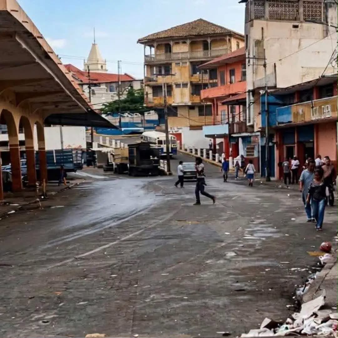castillapty's tweet photo. Vista de San Felipe, del lado izquierdo está el antiguo Mercado Público #Panamá https://t.co/9M6gbqCwco