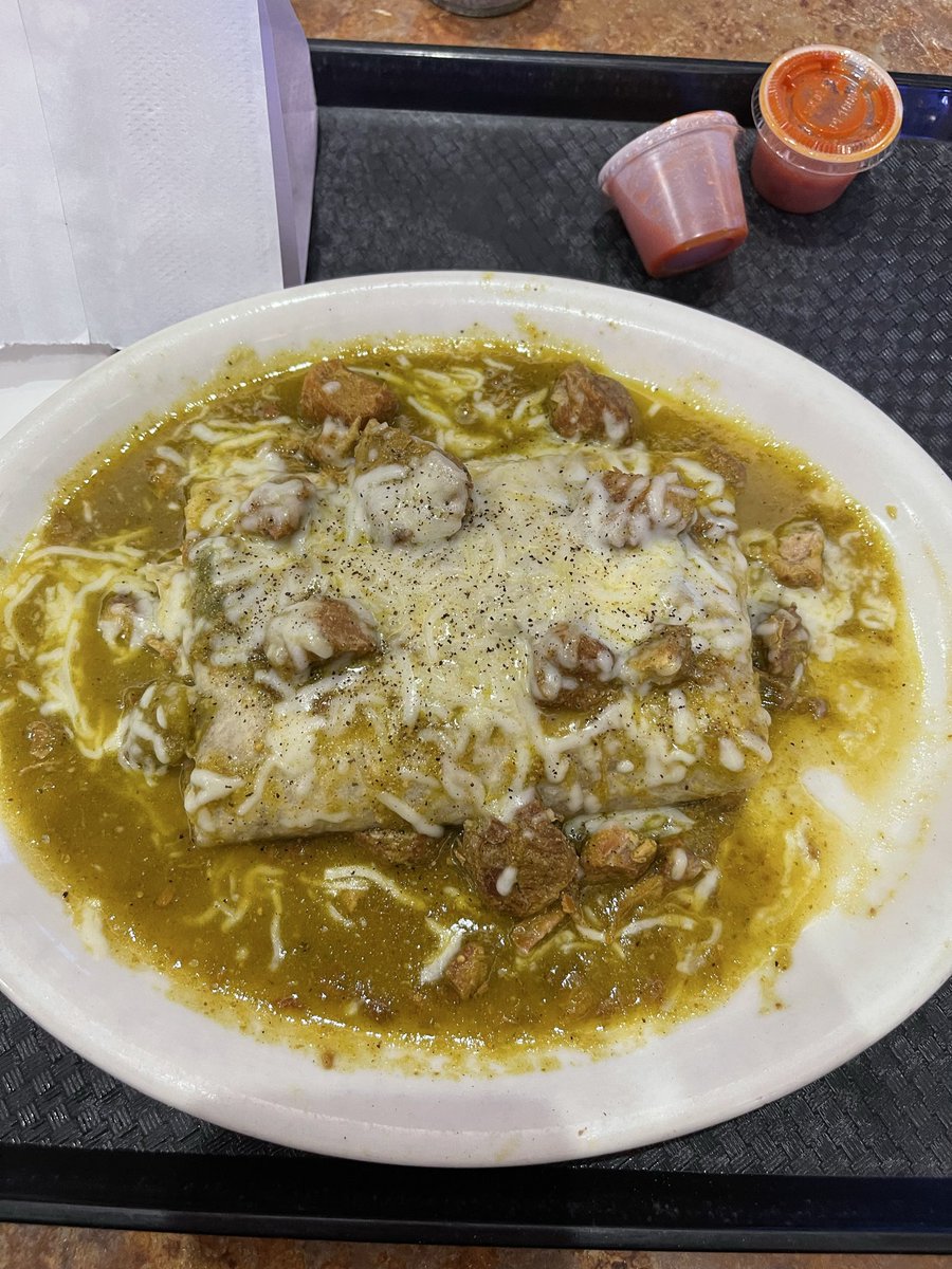 Usuryname's tweet photo. Chili verde.  Goes straight to the heart. https://t.co/bK5wqh6R4C