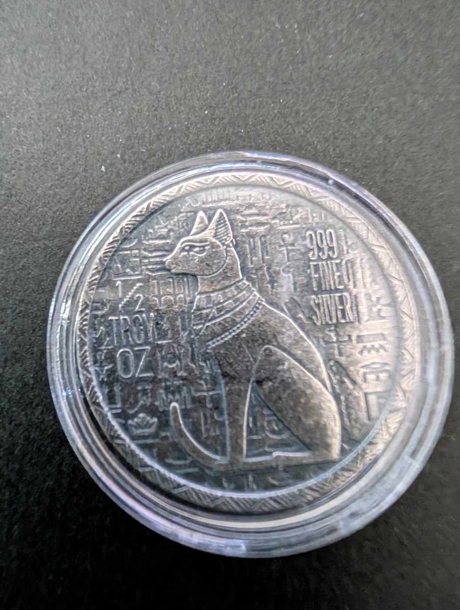 FUTABA19751101's tweet photo. ✨ #Platinum #プラチナ #Silver #銀 #Ingot #インゴット #現物投資 #記念コイン #コイン　#貴金属投資　＃楽天市場　＃金貨 https://t.co/XRLmZrIXw0