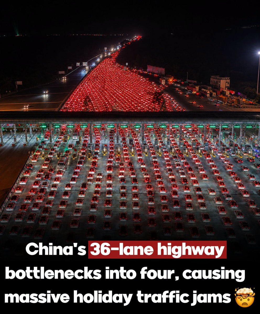 Kingofmememi's tweet photo. **China's massive 36-lane traffic jam. 🚗🇨🇳** https://t.co/kajtrbLnLb