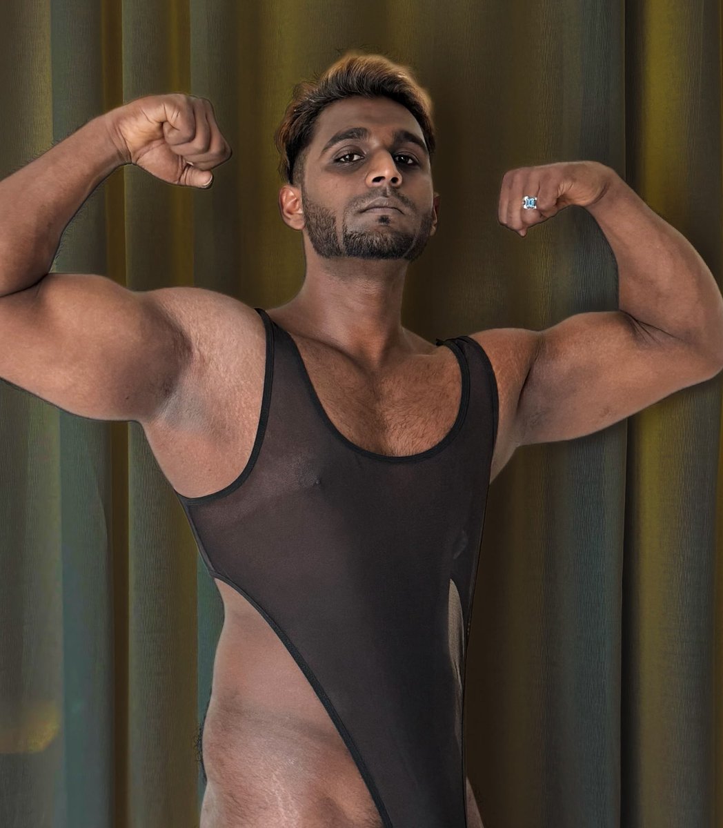 hassreen28's tweet photo. Ur Daddy ready for shoot https://t.co/cJL5jWb6ak