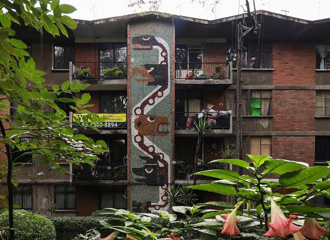 LaMalaC's tweet photo. Hoy conocí la Unidad Independencia y qué lugar tan más lindo. Realmente un proyecto arquitectónico pensando en la necesidades de la gente, en crear identidad y comunidad. 

El INVI jamás. https://t.co/YQw7D3Ny2j