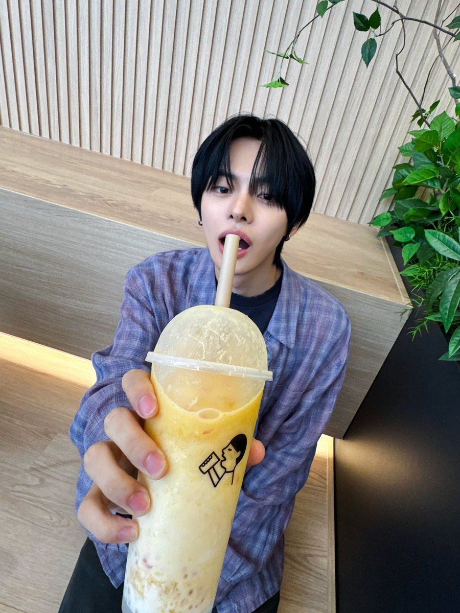 leopiics's tweet photo. HOTPOTDRIVEONE 😂 https://t.co/gbSujJIgiA