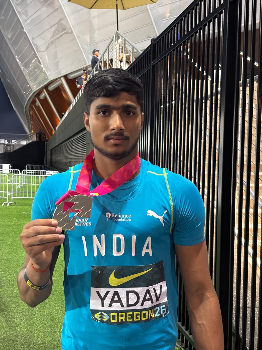 pushkardhami's tweet photo. World U20 Athletics Championship में आशीष यादव ने 74.09 मीटर के शानदार थ्रो के साथ रजत पदक अपने नाम किया। यह शानदार प्रदर्शन उनकी प्रतिभा, मेहनत और समर्पण का परिचायक है।

आशीष यादव को इस शानदार उपलब्धि पर हार्दिक बधाई एवं उज्ज्वल भविष्य के लिए अनंत शुभकामनाएं! https://t.co/XLkDtbPTqg
