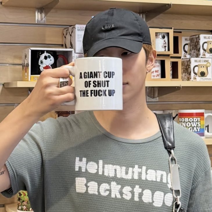 btsdaily77's tweet photo. A GIANT CUP OF SHUT THE FUCK UP 🤏 https://t.co/6P6tOh5CFu